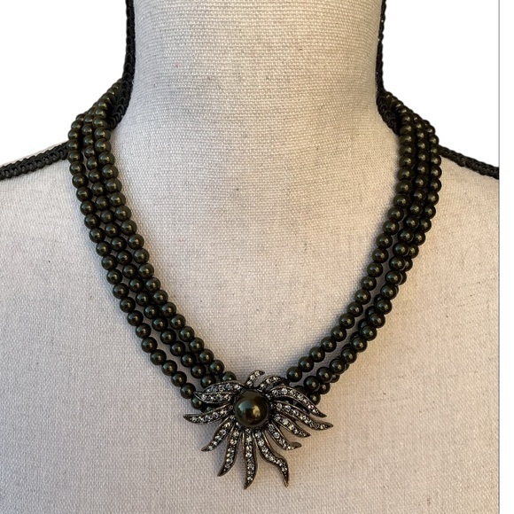 Heidi Daus Swarovski Crystal necklace